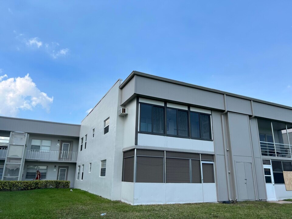 183 Normandy Ln in Delray Beach, FL - Building Photo