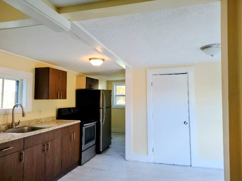 26 High St in Sabattus, ME - Building Photo