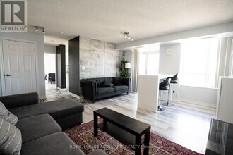 310 Burnhamthorpe Rd W in Mississauga, ON - Building Photo - Building Photo