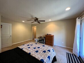 6251 Glenoak Dr in Norfolk, VA - Building Photo - Building Photo