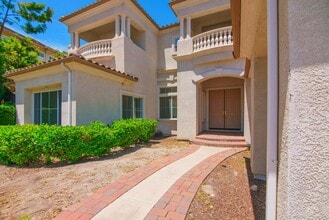 26148 Legends Ct in Salinas, CA - Foto de edificio - Building Photo