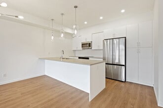 61 S Pt Mnr SW in Airdrie, AB - Building Photo - Building Photo