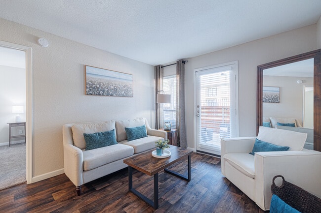 Sandshell at Fossil Creek in Fort Worth, TX - Foto de edificio - Building Photo