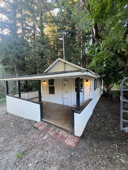 1946 Green Valley Rd in Watsonville, CA - Building Photo