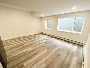 10720-78 78 Ave NW in Edmonton, AB - Building Photo - Building Photo