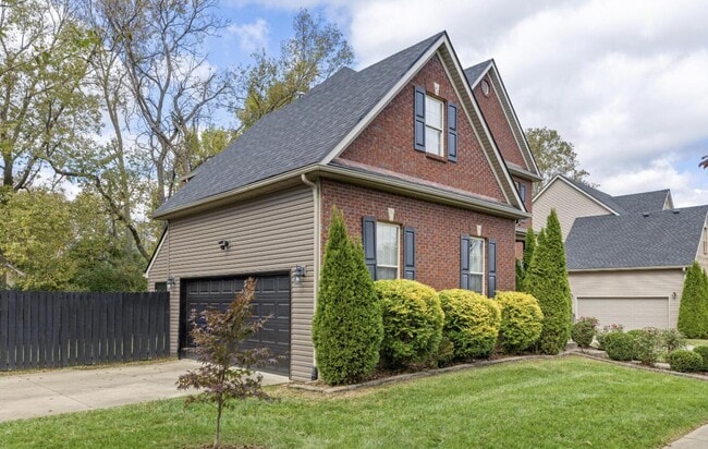 2505 Eastway Dr in Lexington, KY - Building Photo - Building Photo
