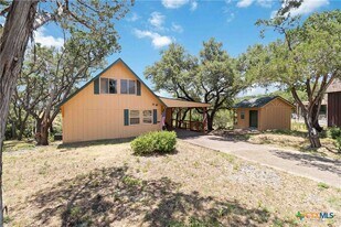 2676 Woodcrest Dr in Canyon Lake, TX - Building Photo