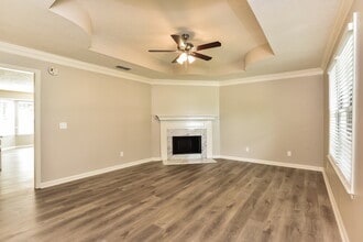 295 Sanders Dr in La Vergne, TN - Building Photo - Building Photo