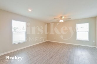 437 Kensington View Dr in Winter Haven, FL - Foto de edificio - Building Photo