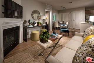 1040 Glendon Ave in Los Angeles, CA - Building Photo - Building Photo