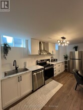 10 Green Manor Cres in Vaughan, ON - Building Photo - Building Photo