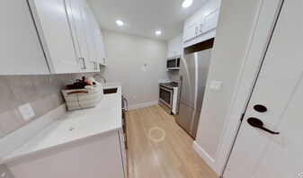 104 Warren St, Unit 2 in Boston, MA - Building Photo