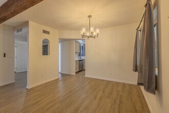 1321 N Paseo Maravilloso in Green Valley, AZ - Building Photo - Building Photo