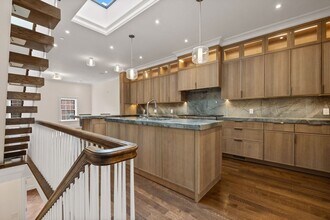 2 Byron St in Boston, MA - Building Photo - Building Photo