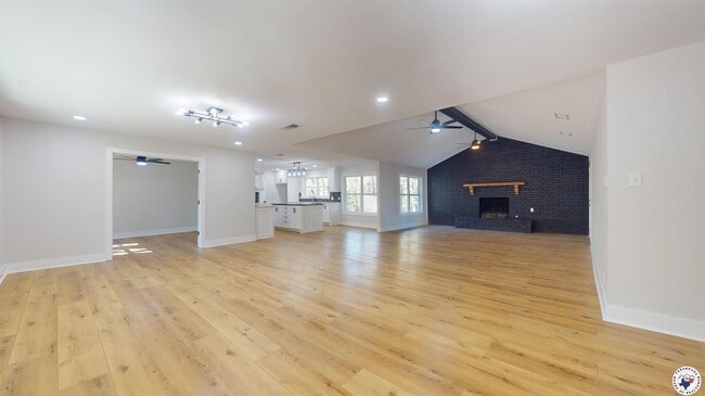 10 Sweetbrush Ave in Texarkana, TX - Foto de edificio - Building Photo