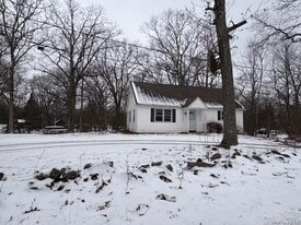 10 Balder Ct in Monroe, NY - Building Photo