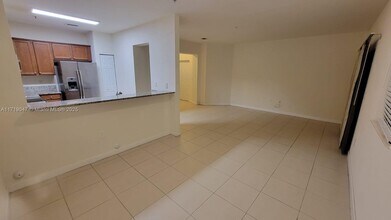 10630 NW 88th St, Unit 109 in Doral, FL - Building Photo - Building Photo
