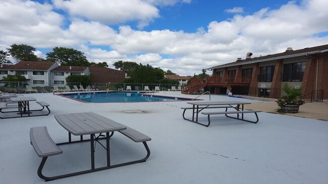 3900 Bayside Dr in Palatine, IL - Building Photo - Building Photo