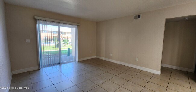 104 Preston Ln in Melbourne, FL - Building Photo - Building Photo