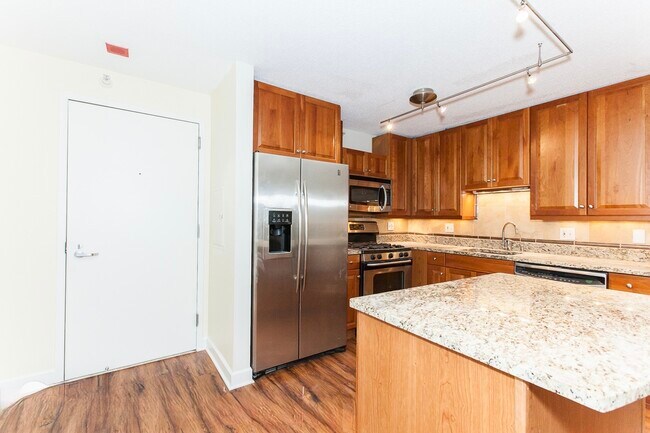 545 N Dearborn St, Unit 902 in Chicago, IL - Building Photo - Building Photo