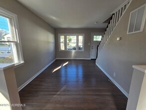 6 Trumen Pl in Hazlet, NJ - Building Photo - Building Photo