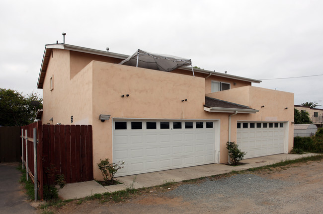 1056 Calla Ave in Imperial Beach, CA - Building Photo - Building Photo