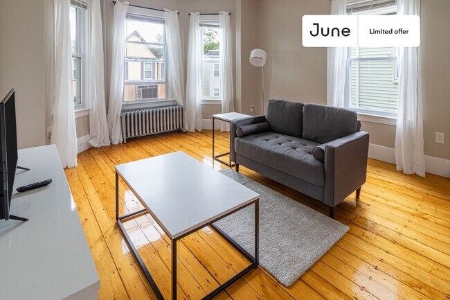 35 Catawba St in Boston, MA - Building Photo - Building Photo