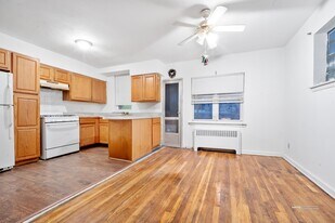 3828A Barnes Ave in Bronx, NY - Building Photo