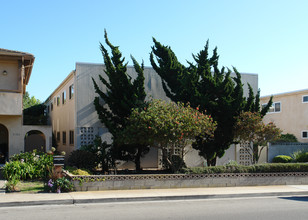 5200 Wooley Rd in Oxnard, CA - Foto de edificio - Building Photo