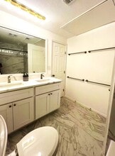 2207 S Braeswood Blvd in Houston, TX - Building Photo - Building Photo