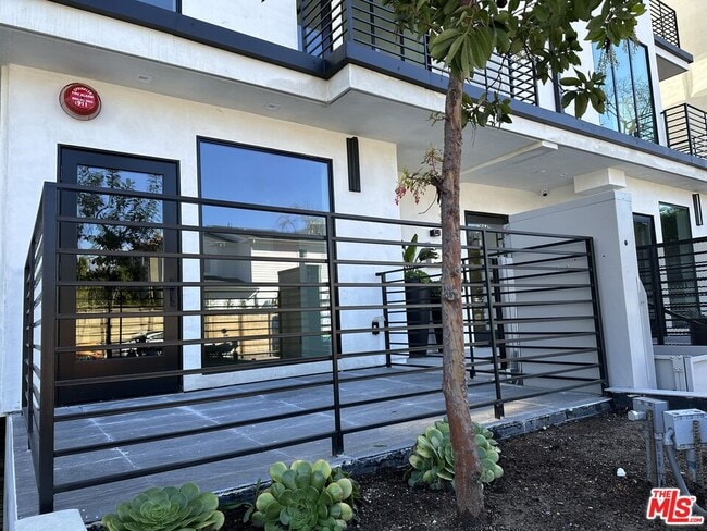 9842 Vidor Dr in Los Angeles, CA - Building Photo - Building Photo