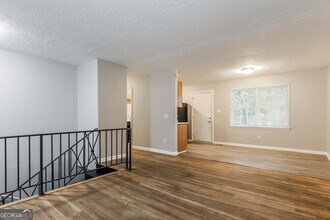 2171 Rochelle Way in College Park, GA - Building Photo - Building Photo