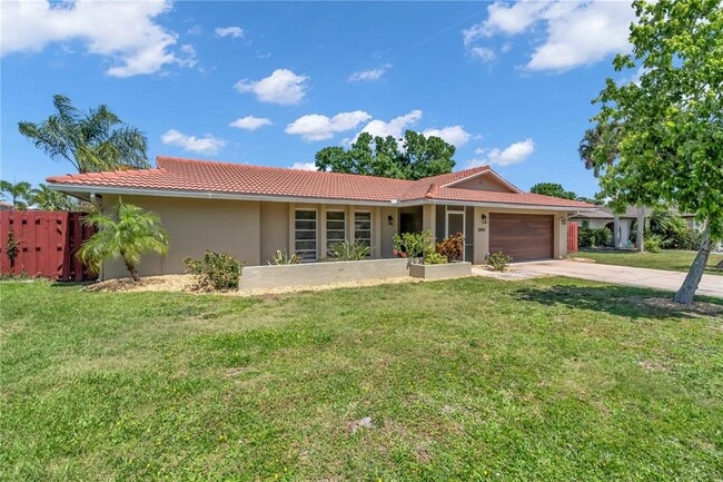 property at 2921 Captiva Dr