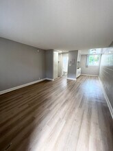 Rosecrans in Gardena, CA - Foto de edificio - Interior Photo