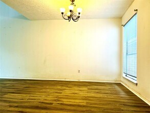 11703 Glenwolde Dr in Houston, TX - Building Photo - Building Photo