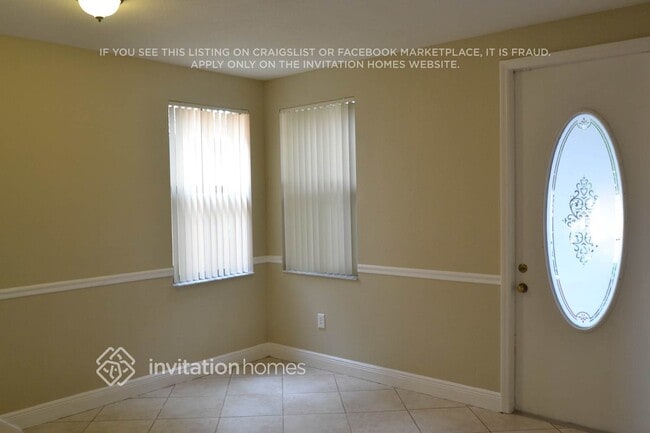 3720 SW 69th Ave in Miami, FL - Foto de edificio - Building Photo