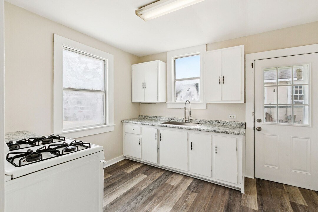 4200-4202 5th St in Marrero, LA - Foto de edificio