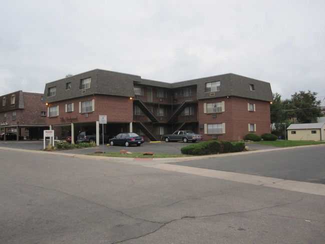 The Wedgewood in Englewood, CO - Building Photo - Building Photo