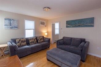 36 Florence St in Somerville, MA - Building Photo - Building Photo