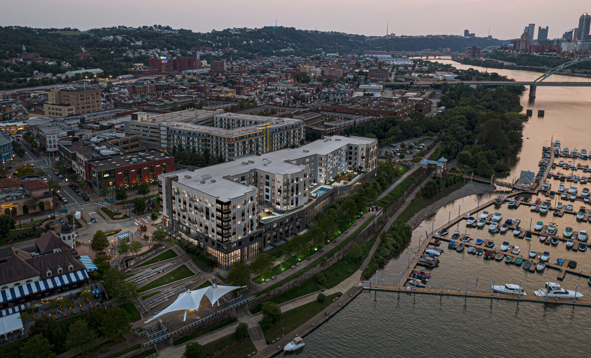 The Park at Southside Works in Pittsburgh, PA - Building Photo