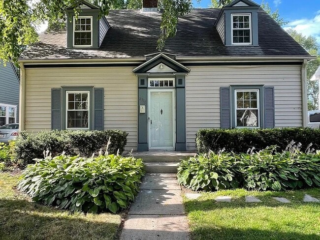 property at 2318 Storm St