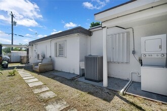 14970 Leisure Dr in Homestead, FL - Building Photo - Building Photo