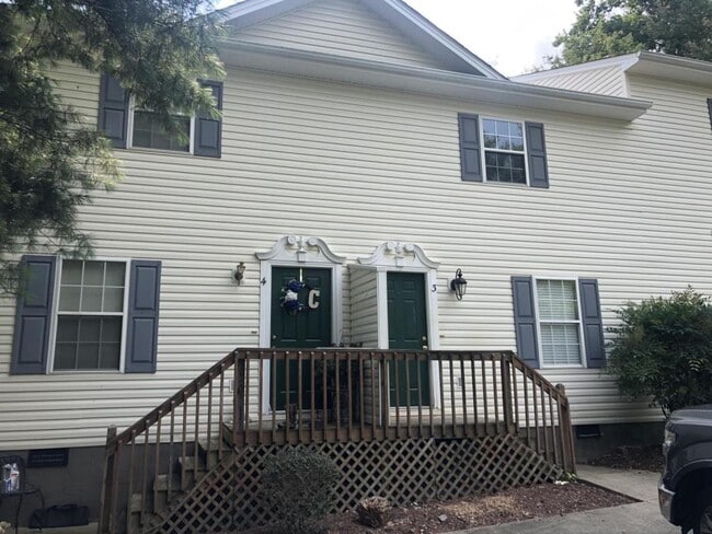 property at 1129 Miller Dr