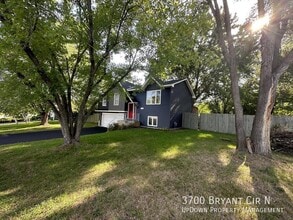 3700 Bryant Cir in Anoka, MN - Building Photo - Building Photo