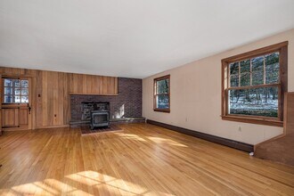 445 Glen Rd in Weston, MA - Building Photo - Building Photo