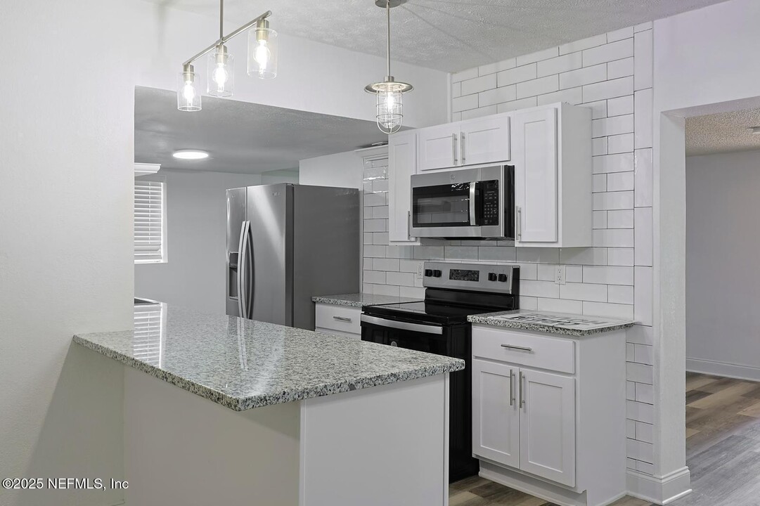 3905 Forest Blvd in Jacksonville, FL - Building Photo