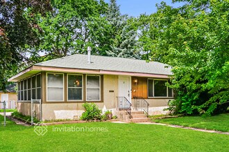 5801 N Irving Ave in Minneapolis, MN - Building Photo - Building Photo