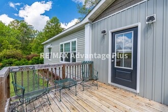 1407 Paradise Rd in Farmville, VA - Building Photo - Building Photo