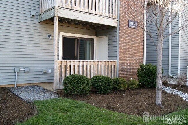 1609 Ravens Crest Dr in Plainsboro, NJ - Building Photo - Building Photo