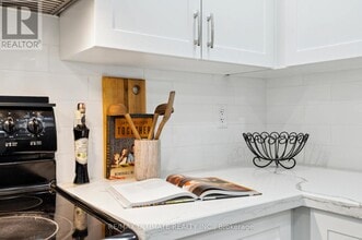 437 Dorchester St in Newmarket, ON - Building Photo - Building Photo